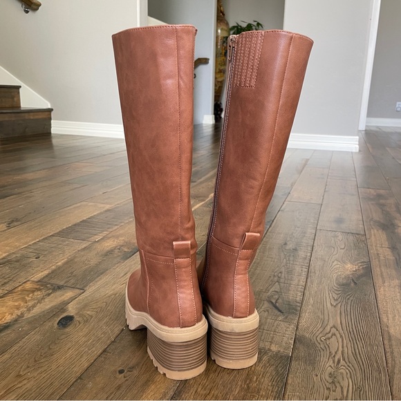 Seychelles Knee High Boots 5.5 (WORN ONCE) - Picture 4 of 7